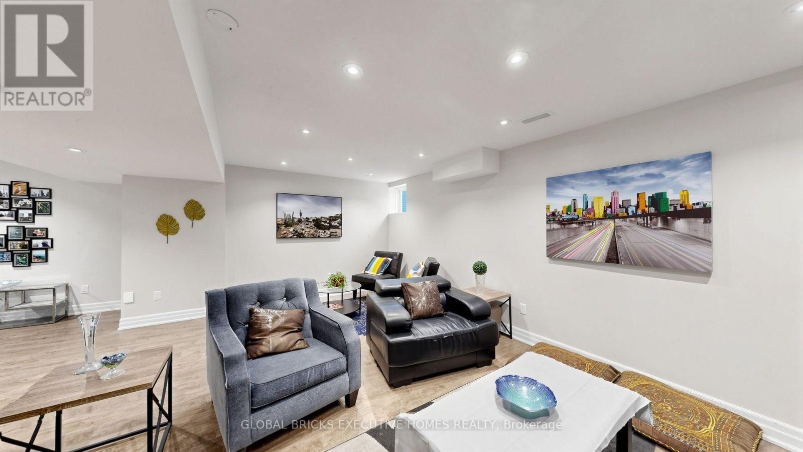 381 Gosford Crescent Property Photo 32