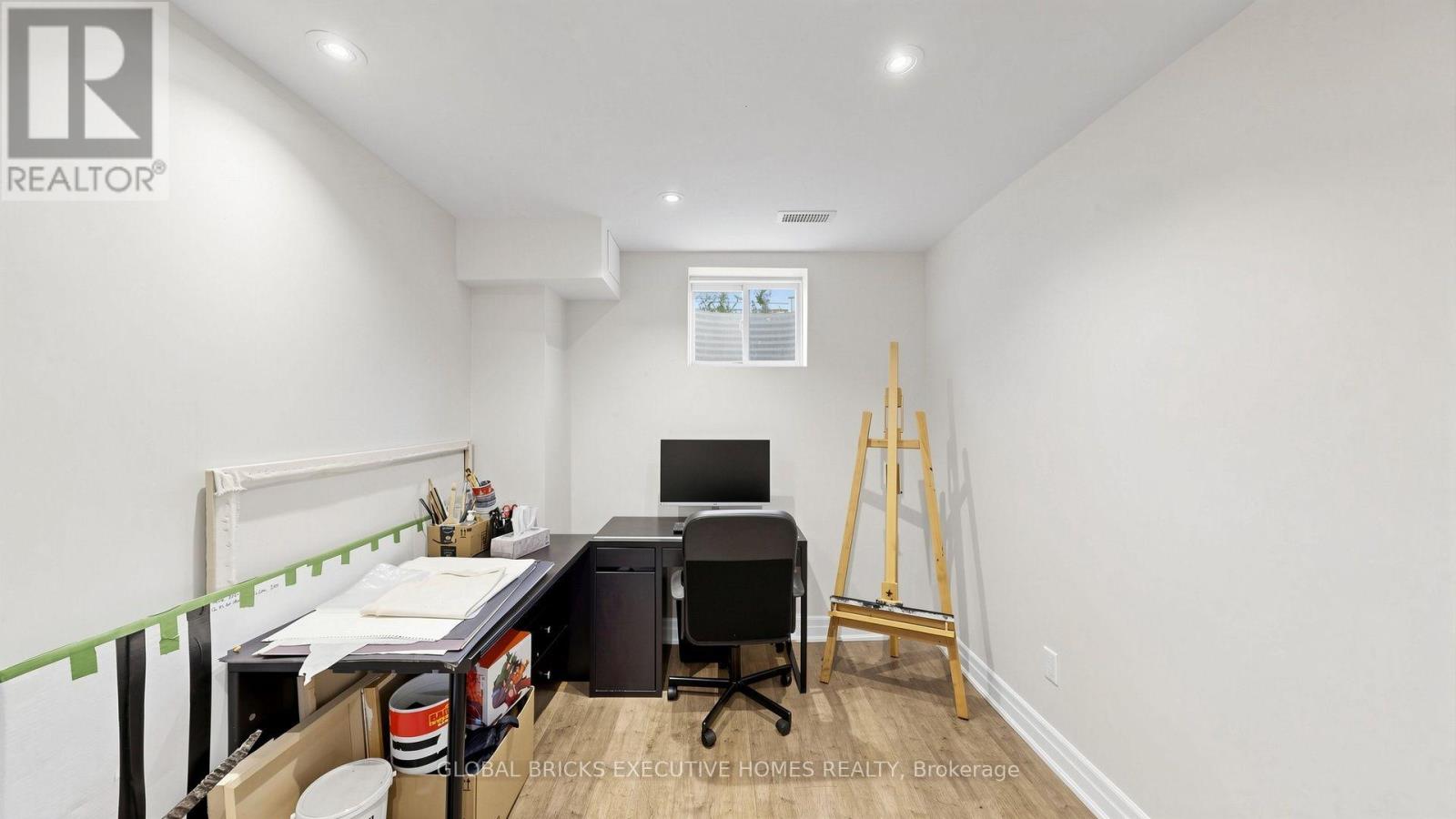 381 Gosford Crescent Property Photo 34