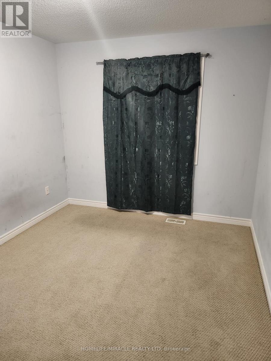 12 Pearman Crescent Property Photo 14