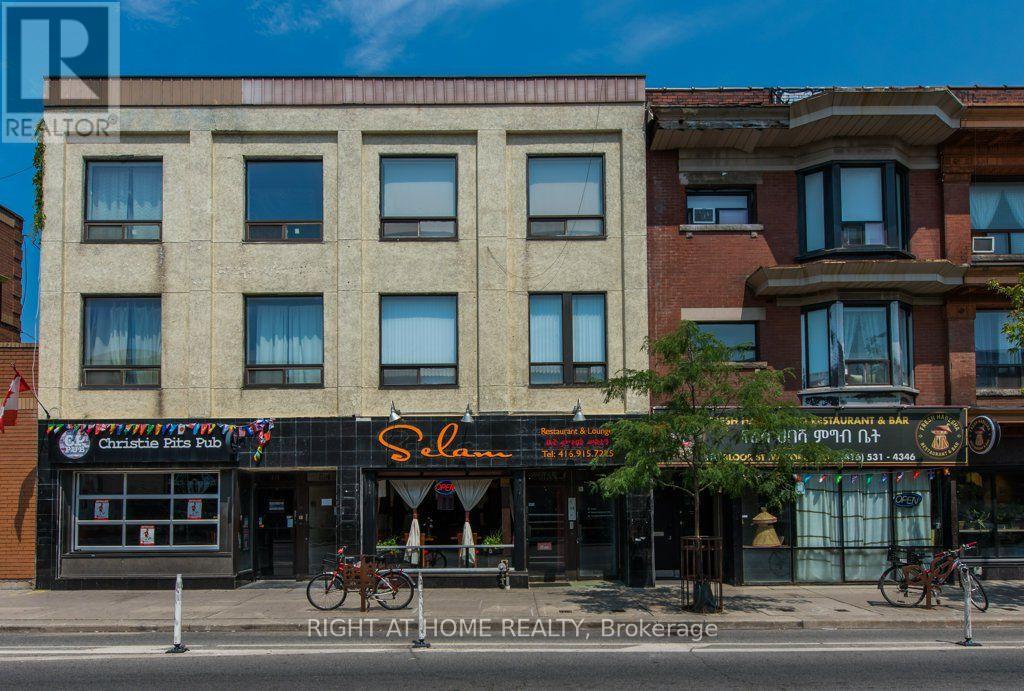 812 BLOOR STREET W Property Photo 1