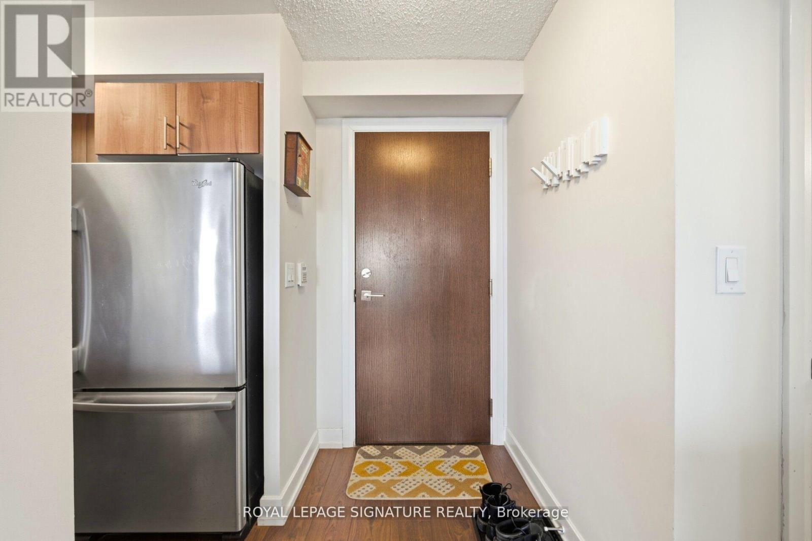 926 - 2 Eva Road E Property Photo 9