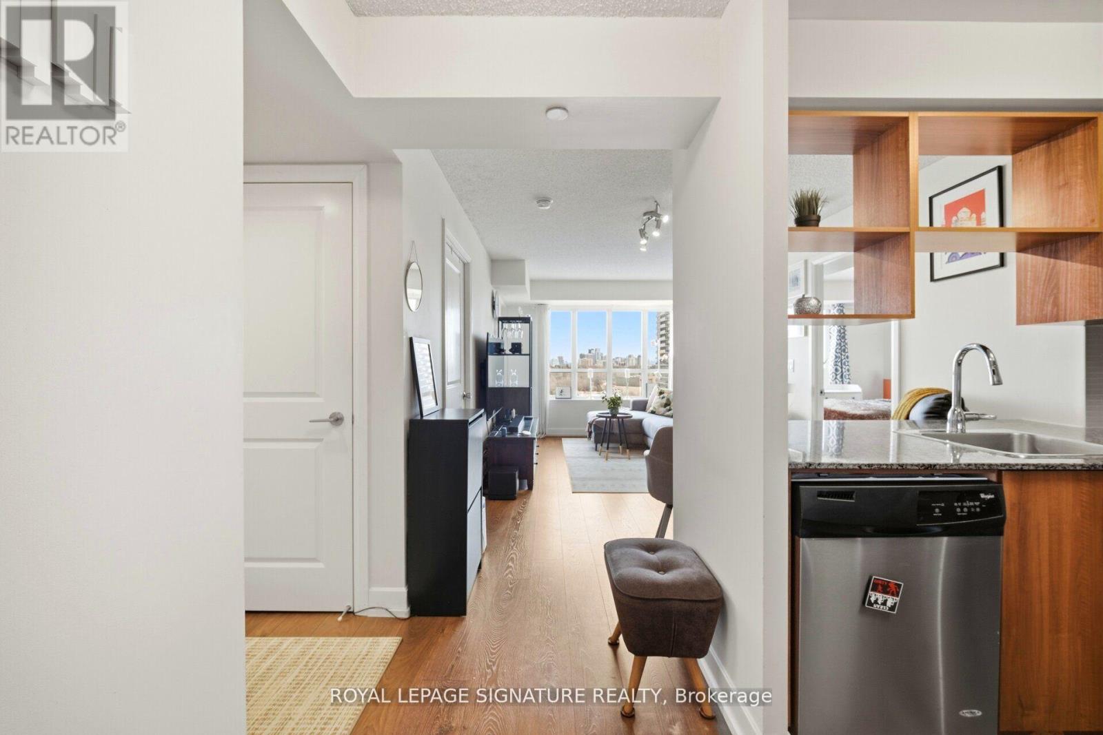 926 - 2 Eva Road E Property Photo 10
