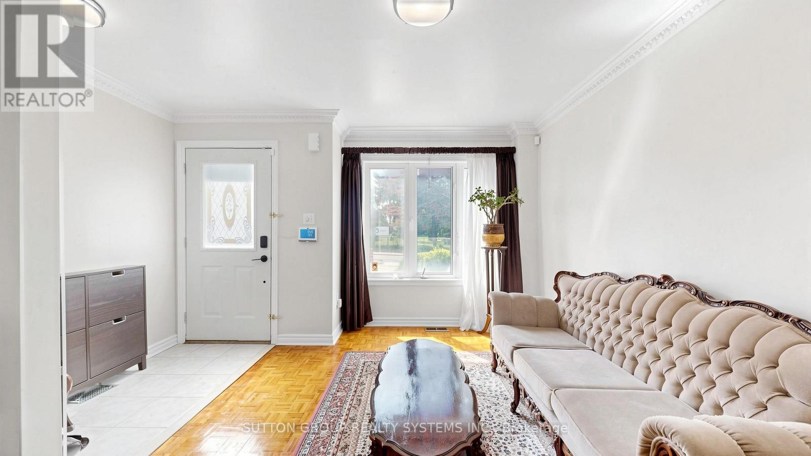 2138 Eglinton Avenue W Property Photo 3