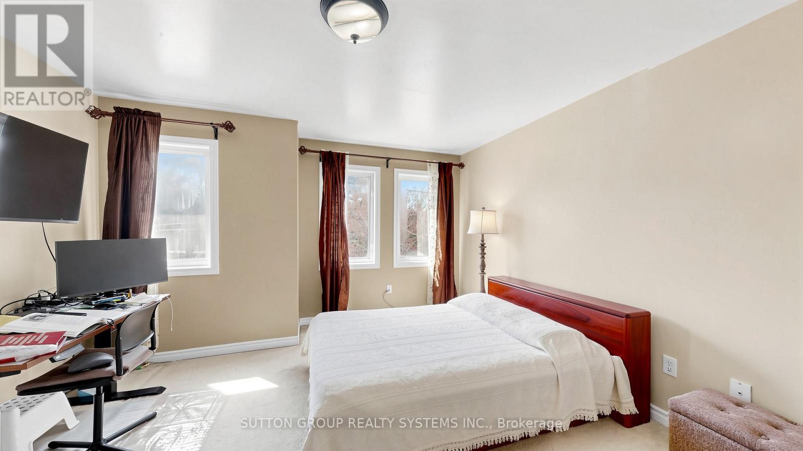 2138 Eglinton Avenue W Property Photo 12