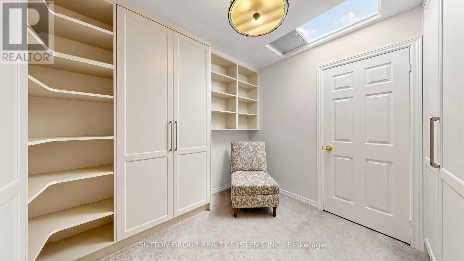 2138 Eglinton Avenue W Property Photo 15