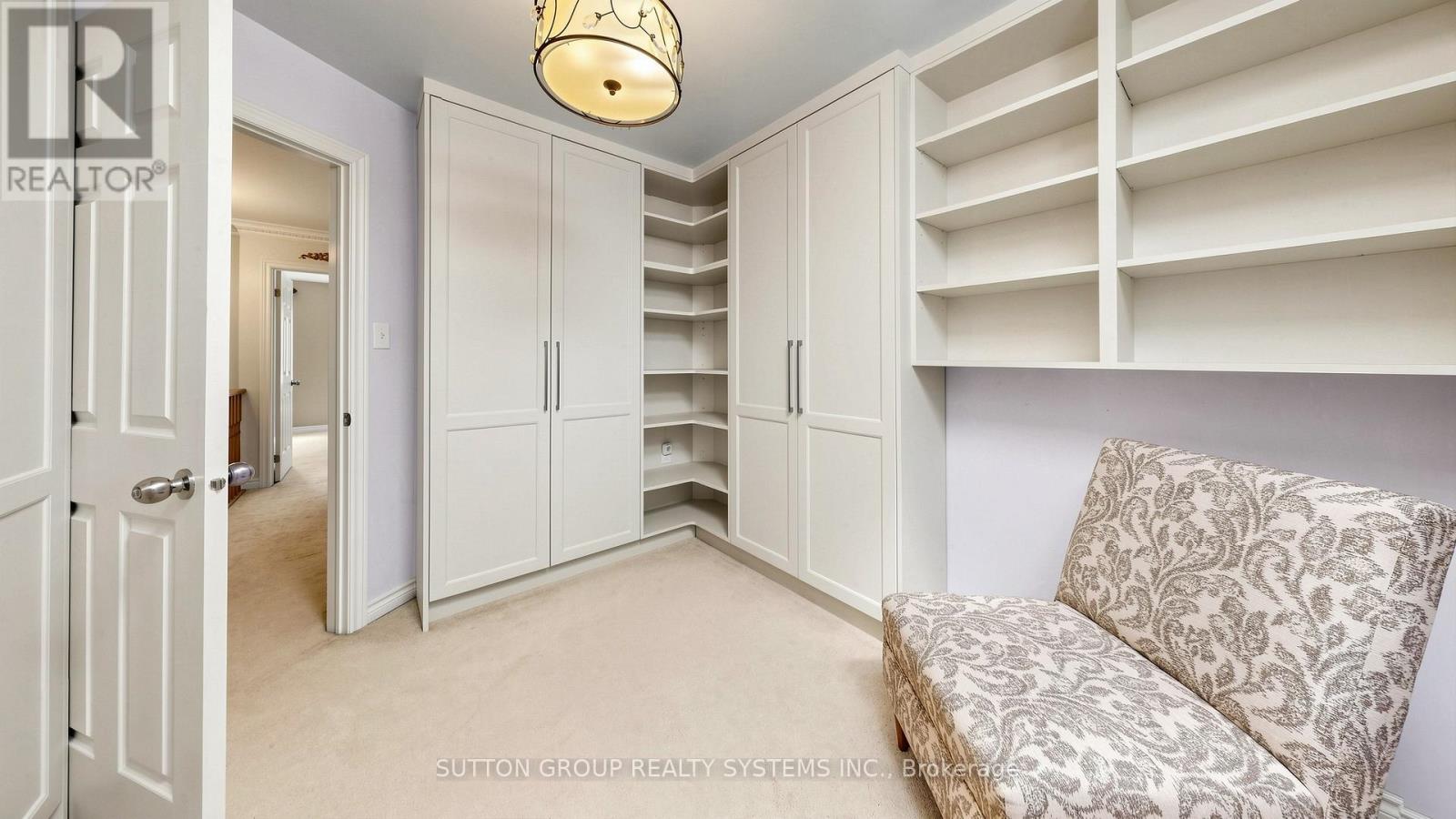 2138 Eglinton Avenue W Property Photo 16