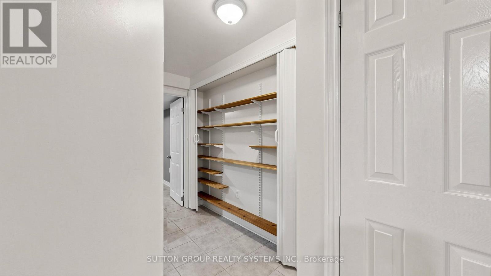 2138 Eglinton Avenue W Property Photo 21