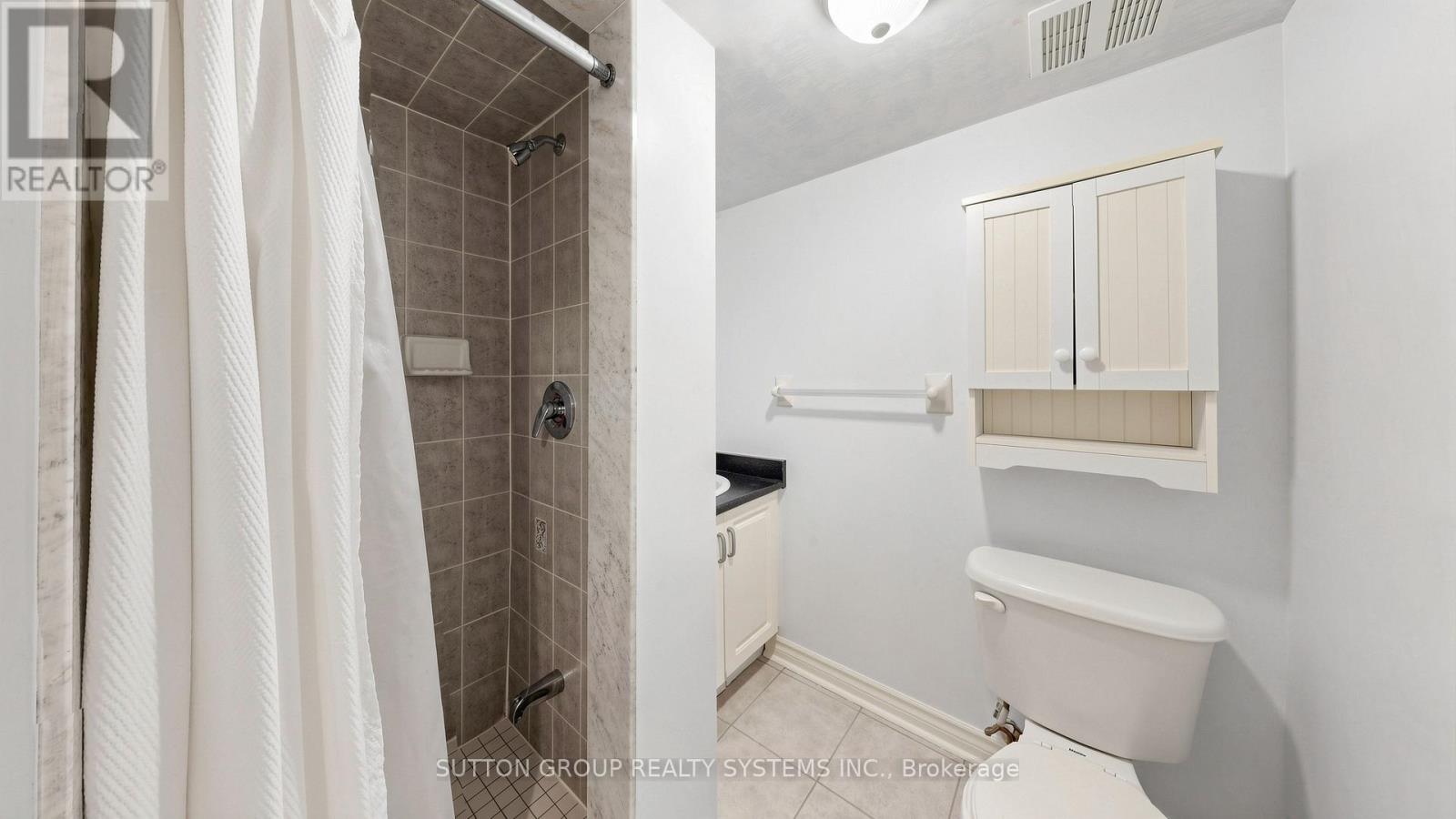 2138 Eglinton Avenue W Property Photo 24