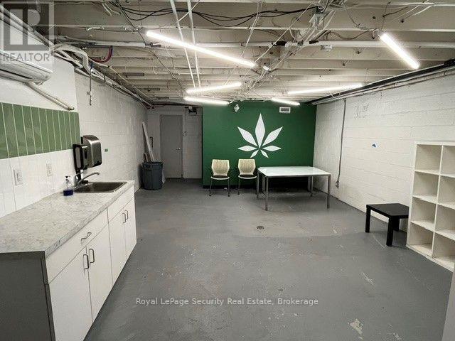 3205 Dufferin Street Property Photo 5