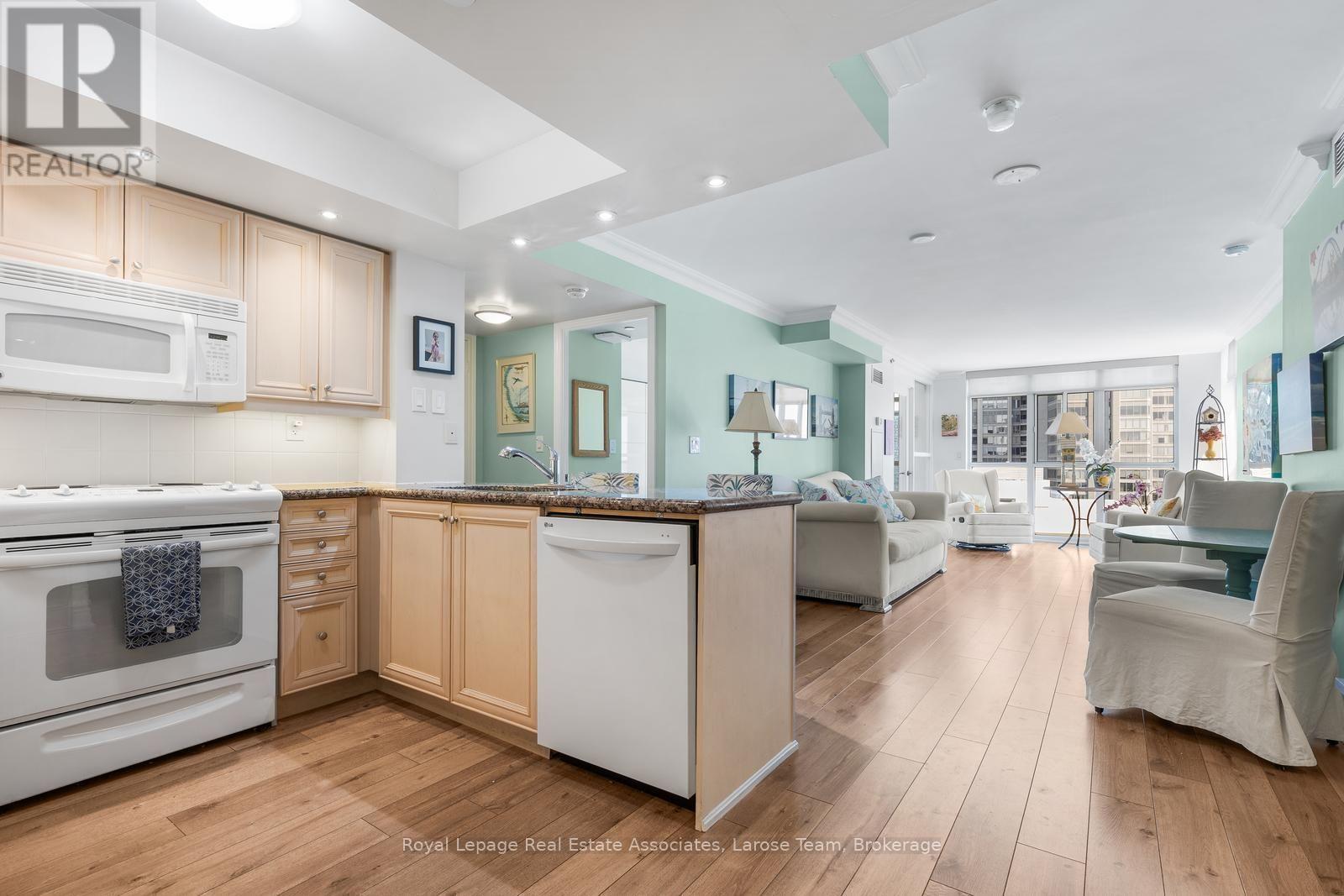 2101 - 3 Marine Parade Drive Property Photo 3