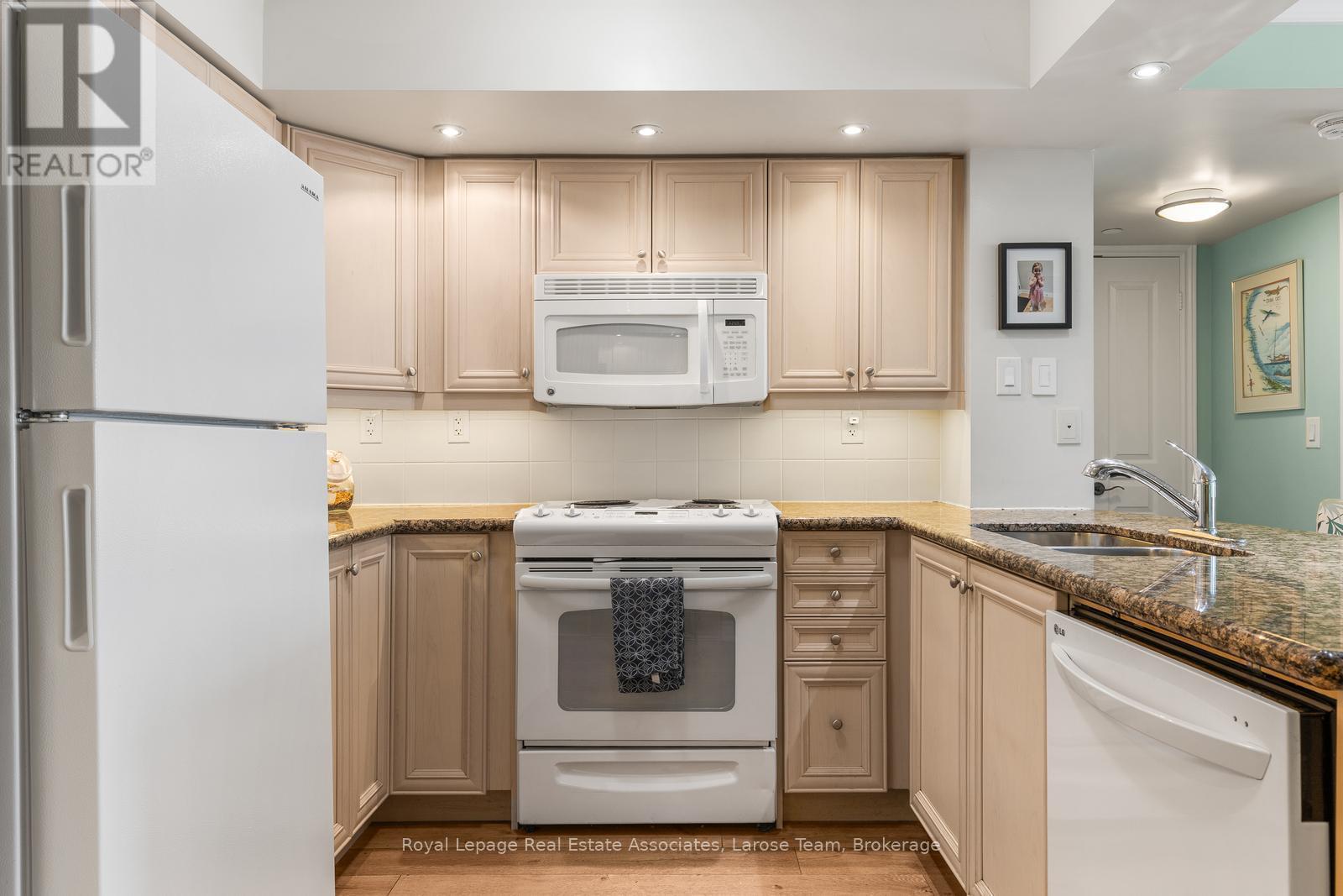 2101 - 3 Marine Parade Drive Property Photo 7