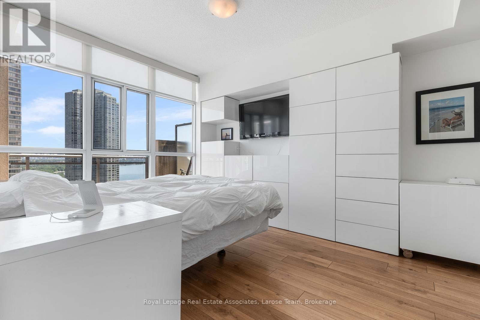 2101 - 3 Marine Parade Drive Property Photo 19