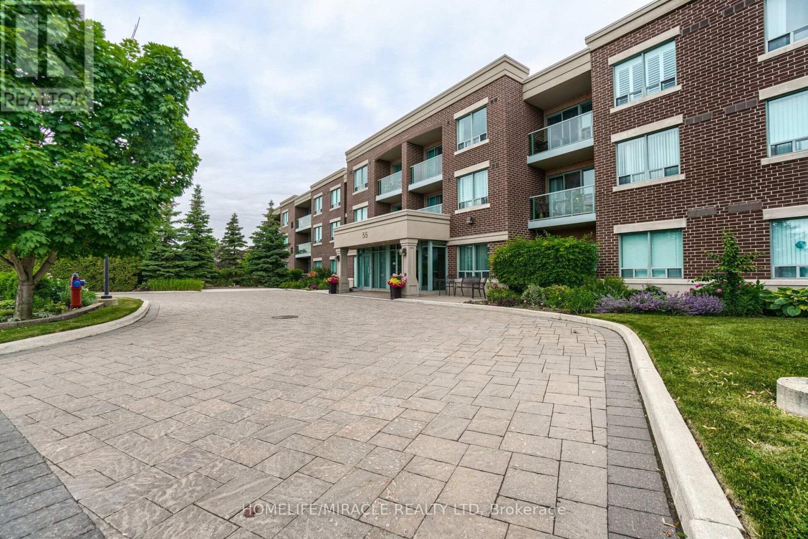105 - 55 VIA ROSEDALE ROAD Property Photo 1