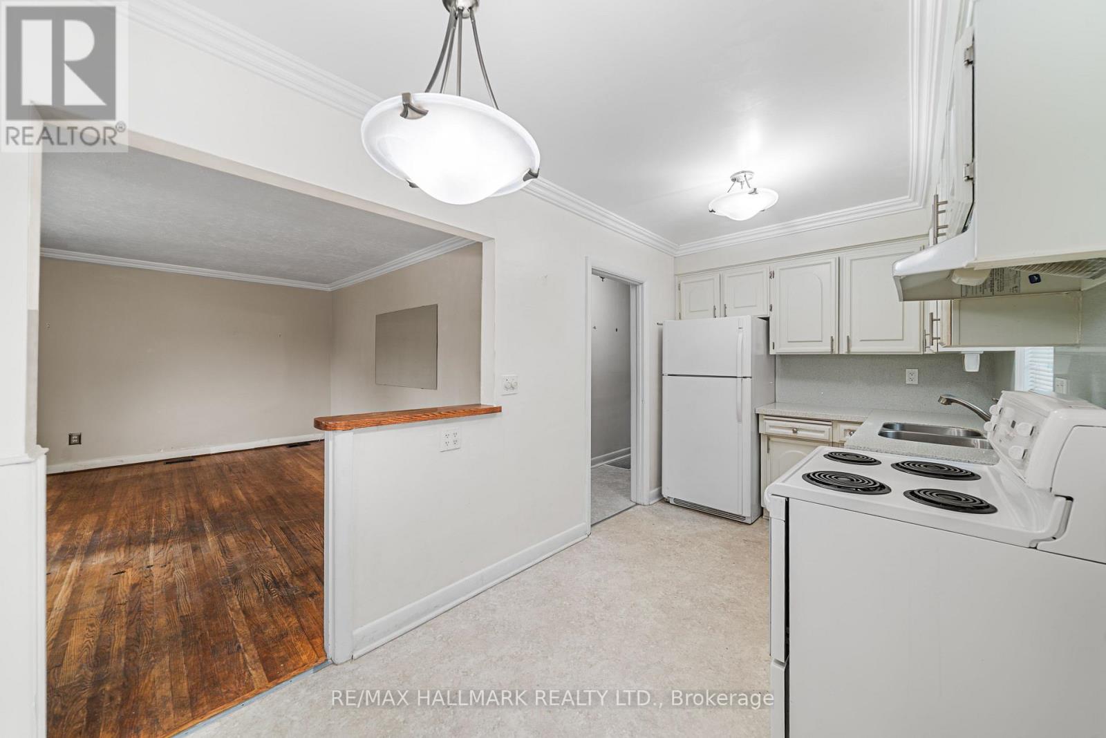 27 Sunray Crescent Property Photo 13