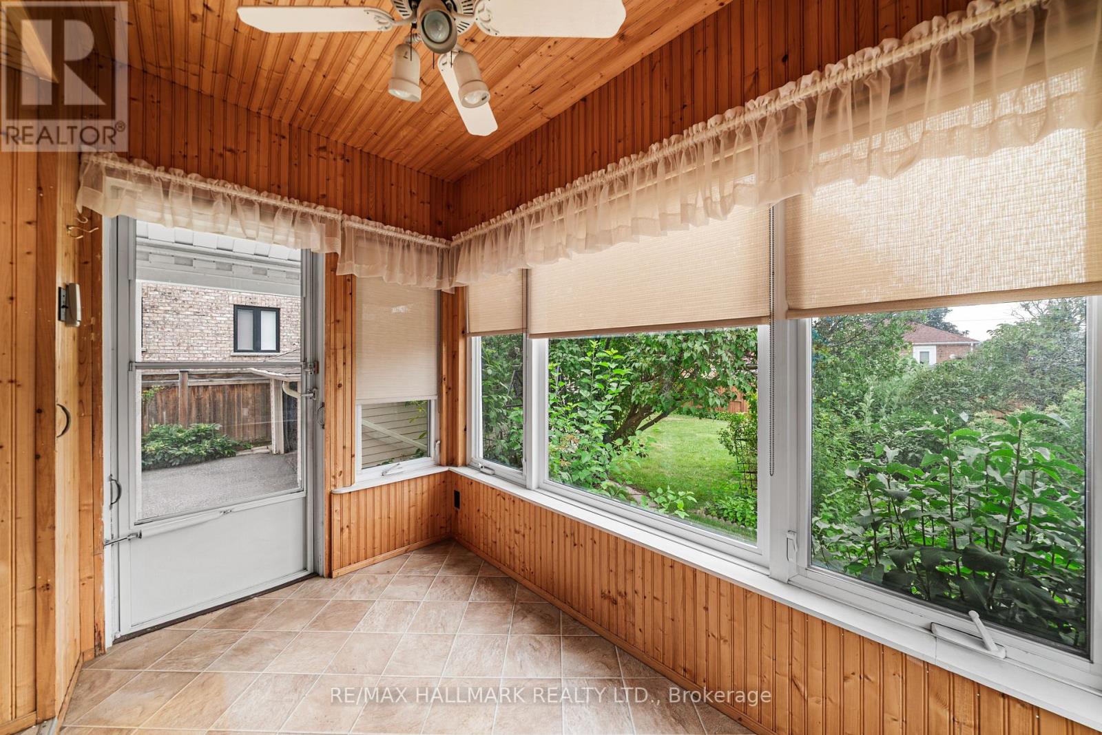 27 Sunray Crescent Property Photo 14