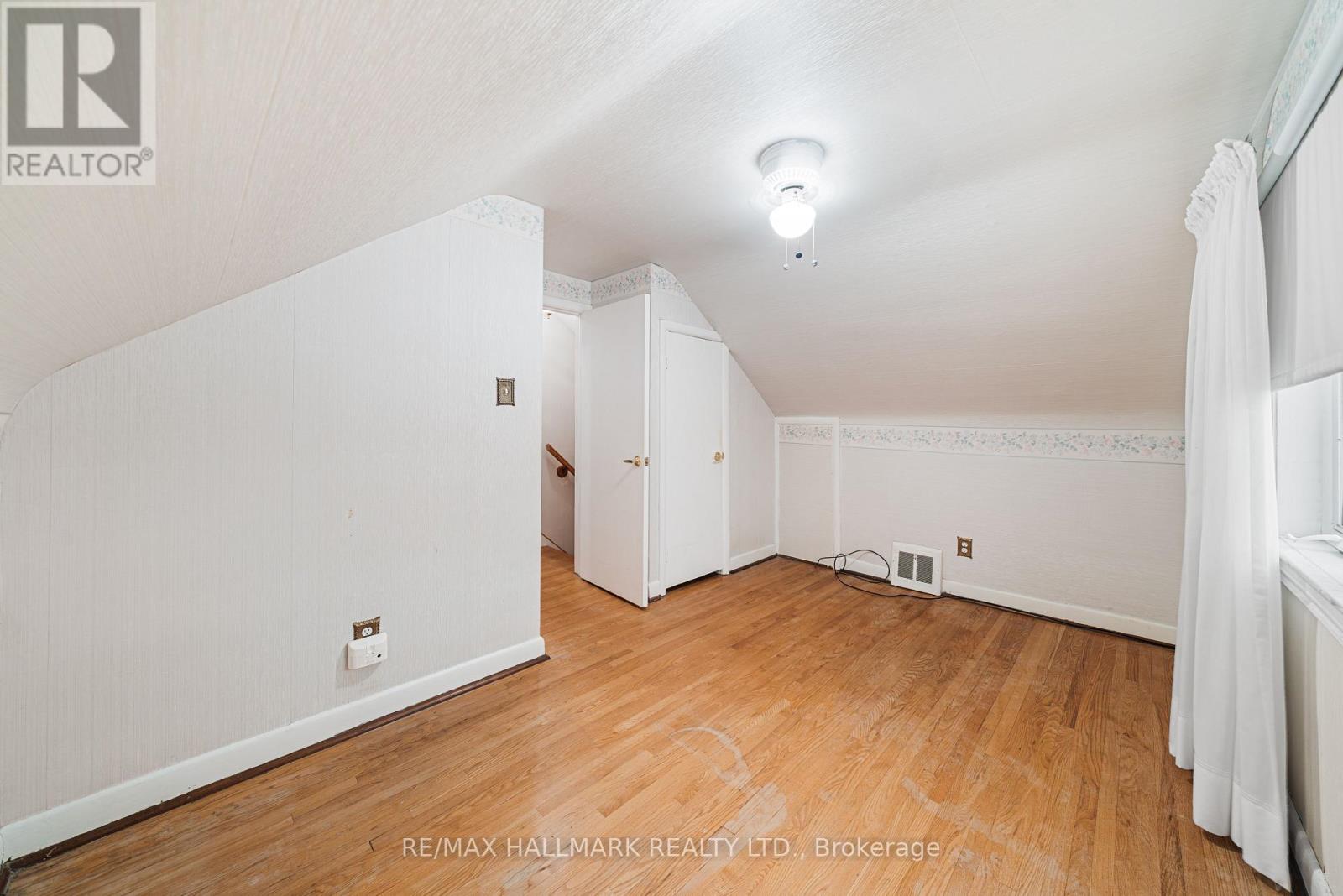 27 Sunray Crescent Property Photo 22