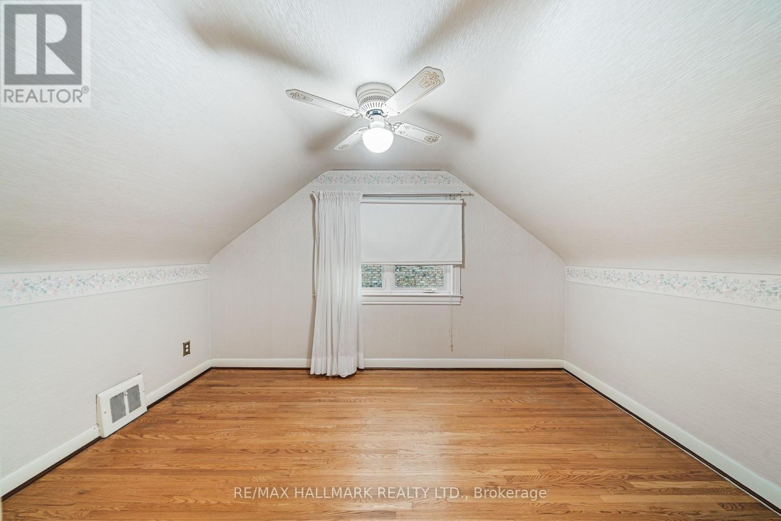 27 Sunray Crescent Property Photo 25