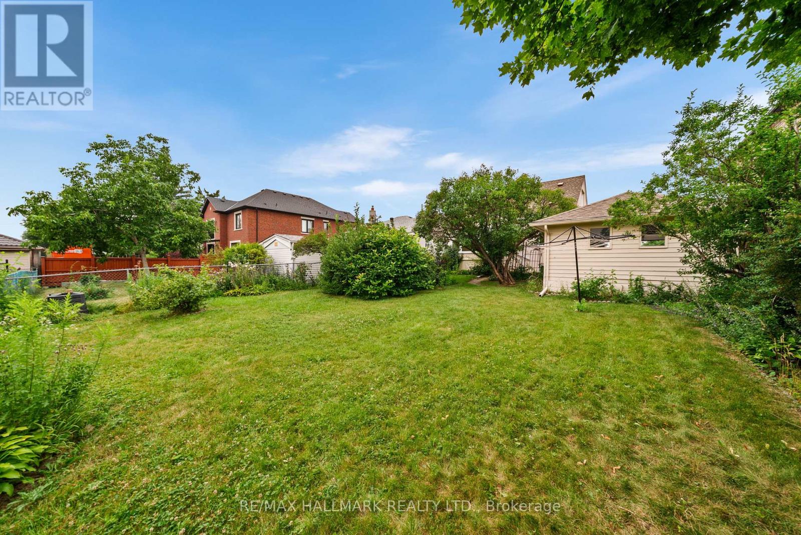 27 Sunray Crescent Property Photo 36