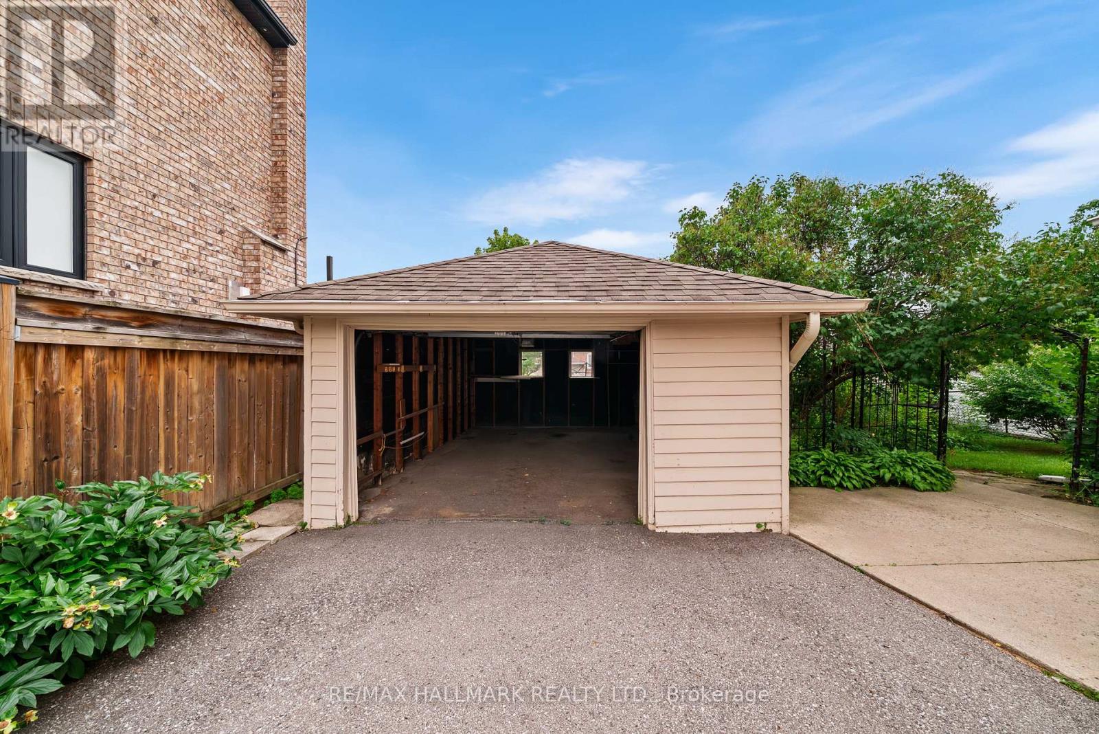 27 Sunray Crescent Property Photo 38