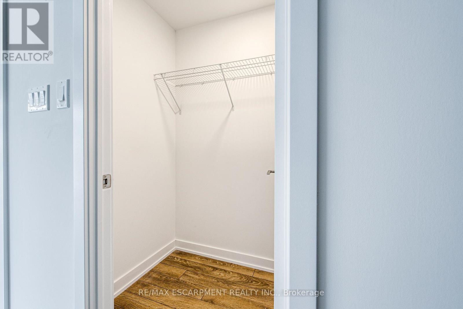 112 - 2433 Dufferin Street Property Photo 22
