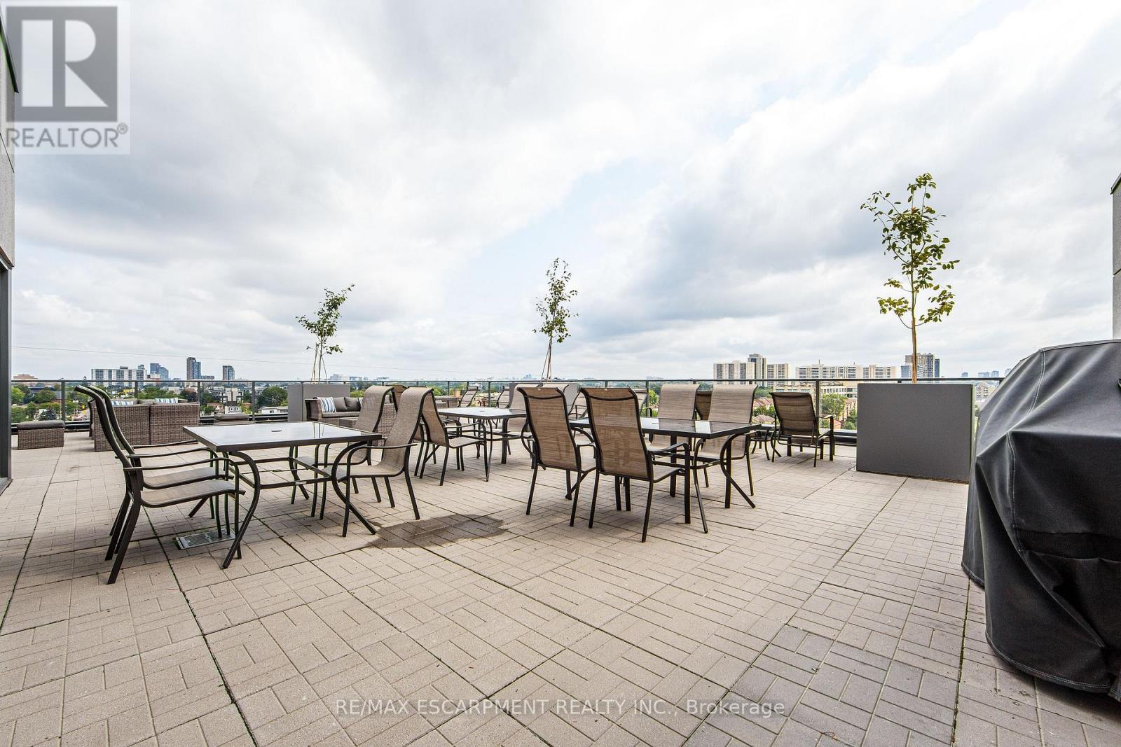 112 - 2433 Dufferin Street Property Photo 28