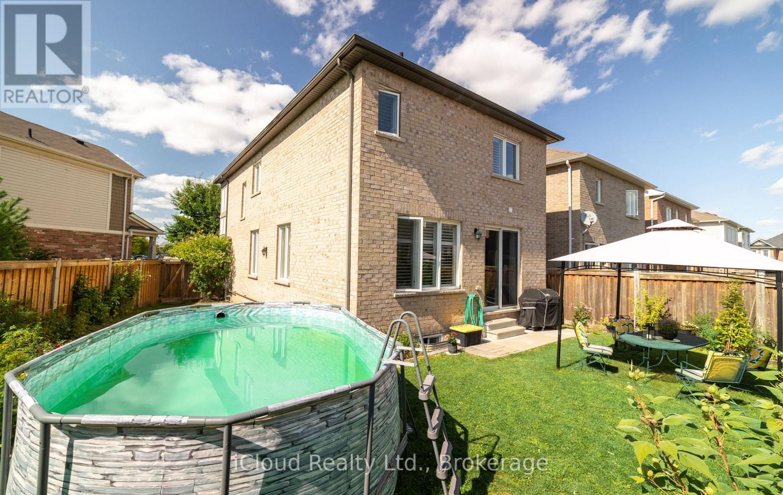 954 Penson Crescent Property Photo 39