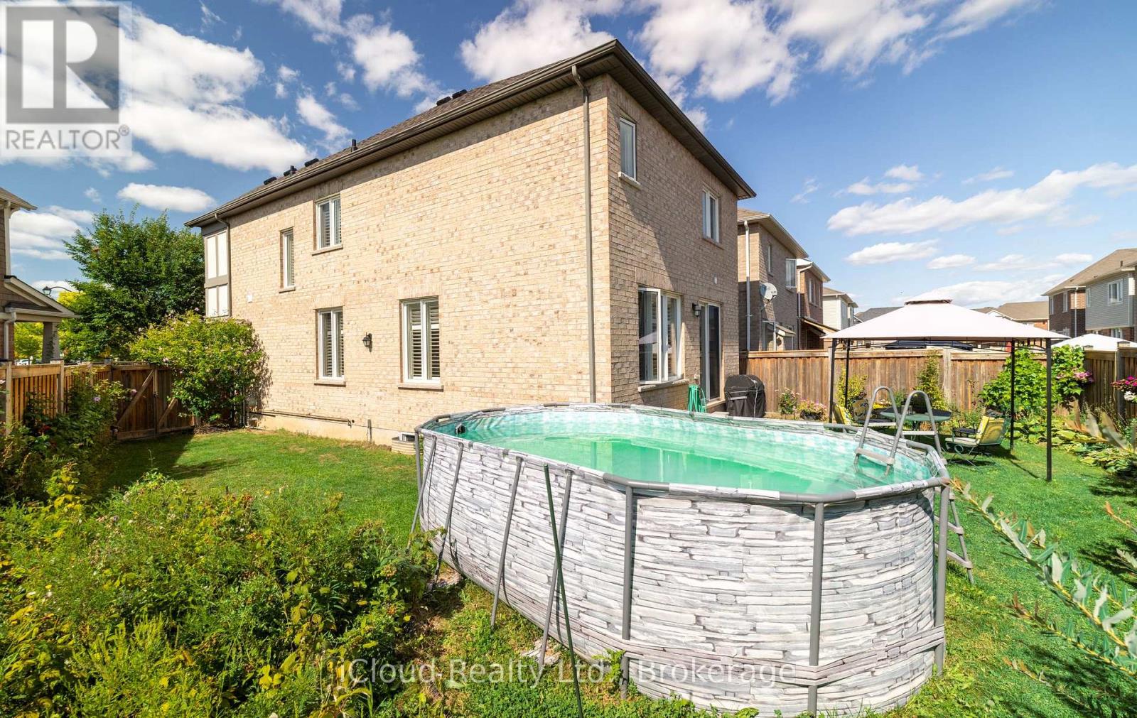 954 Penson Crescent Property Photo 40