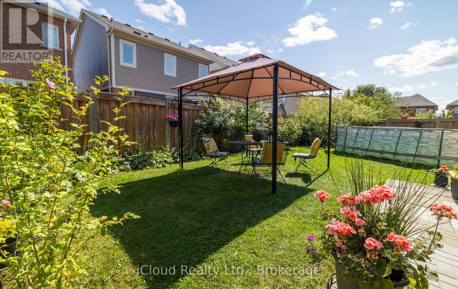 954 Penson Crescent Property Photo 41