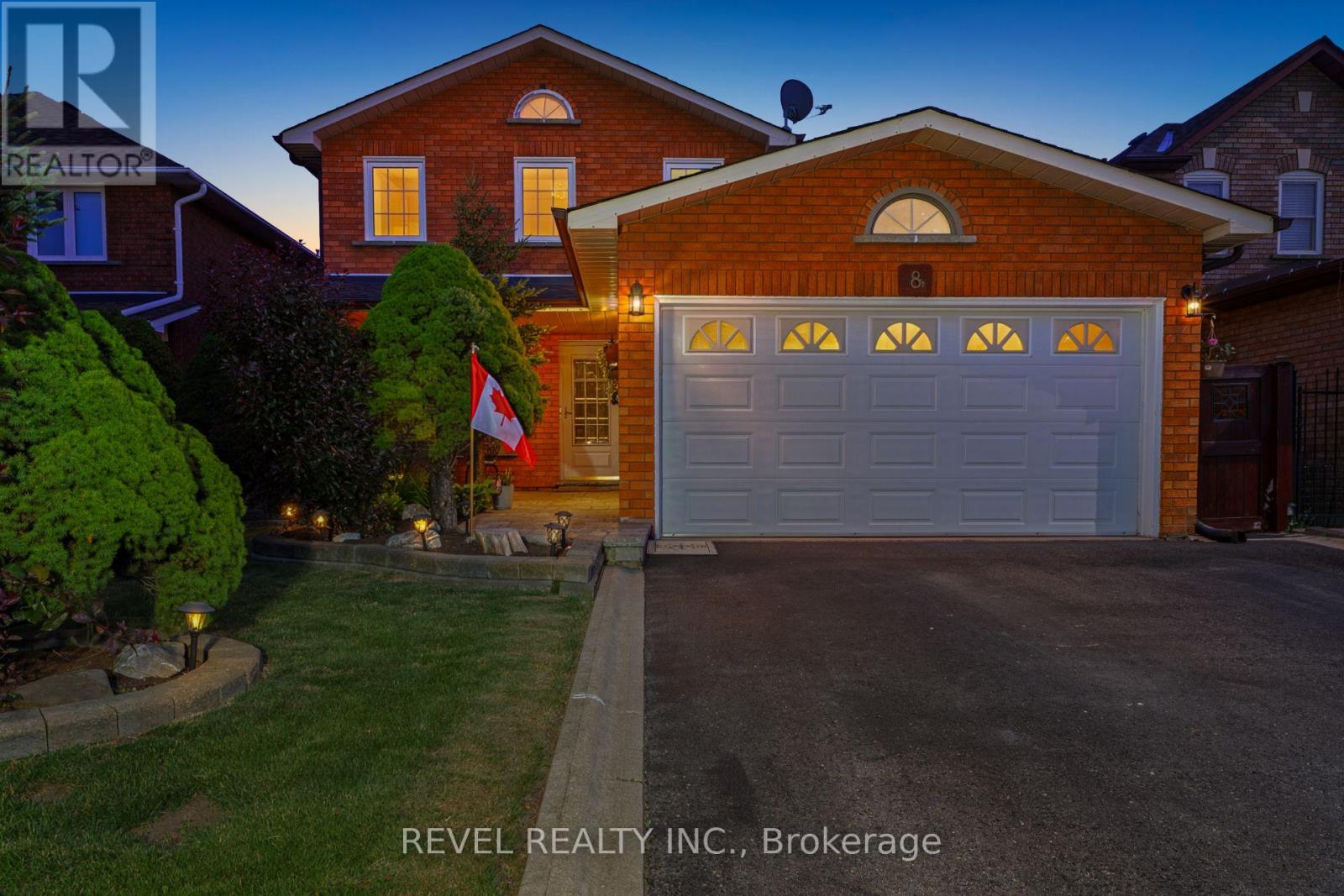 8 Cochrane Avenue Property Photo 1