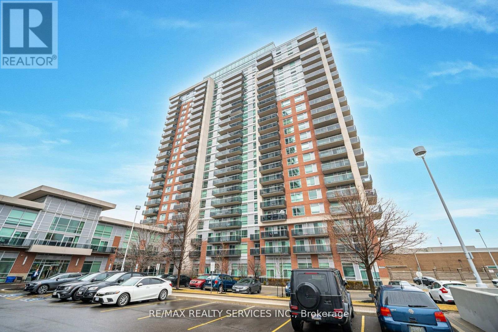 2009 - 215 QUEEN STREET E Property Photo 1