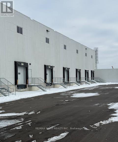 A9 - 10900 Dixie Road Property Photo 8