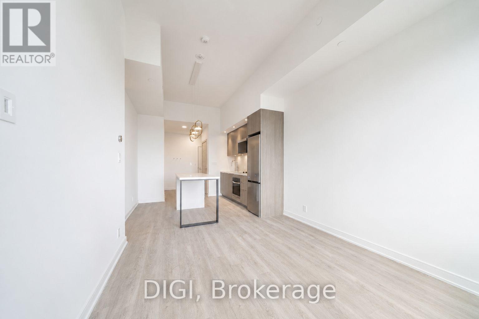 E438 - 485 Perth Avenue Property Photo 3