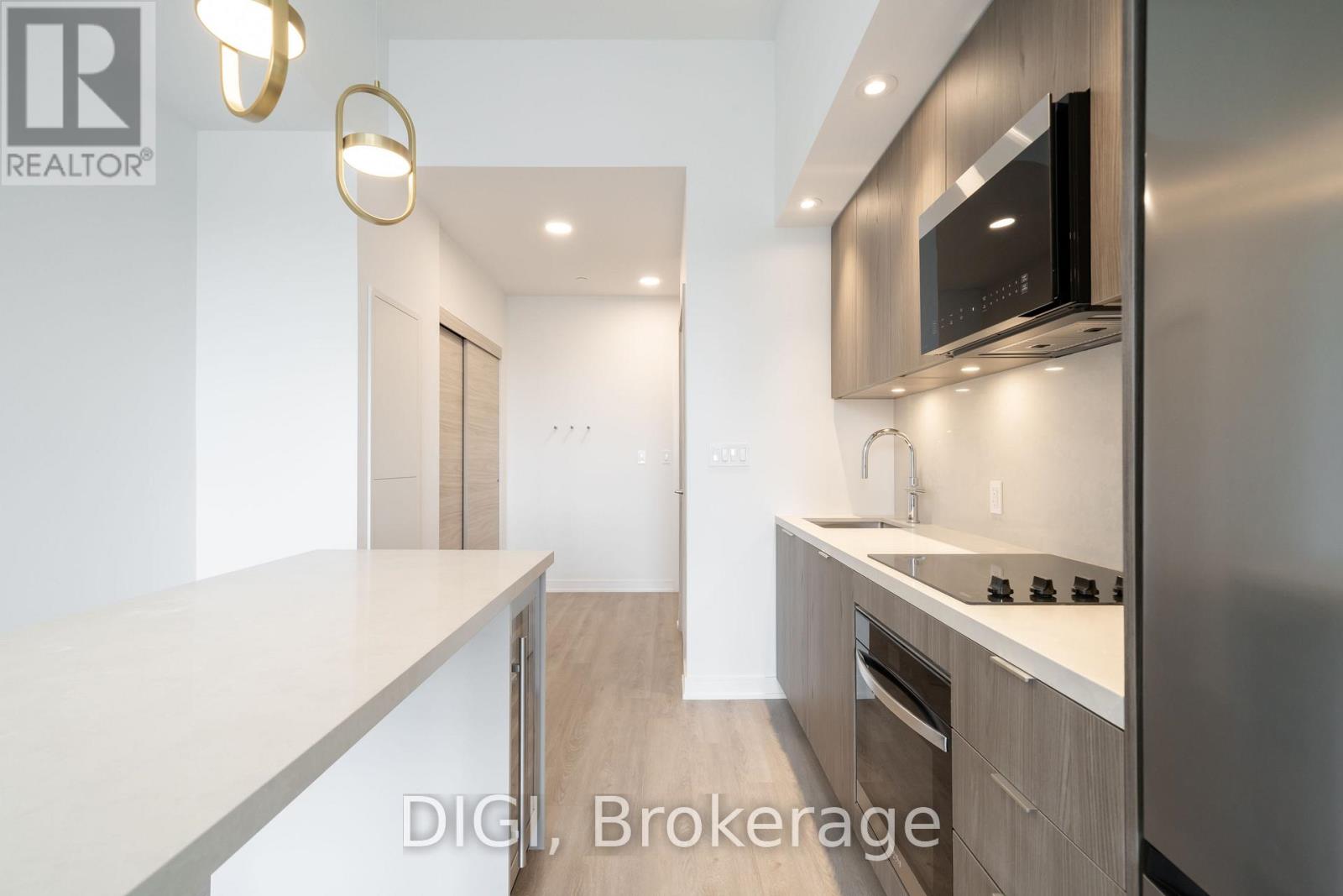 E438 - 485 Perth Avenue Property Photo 7