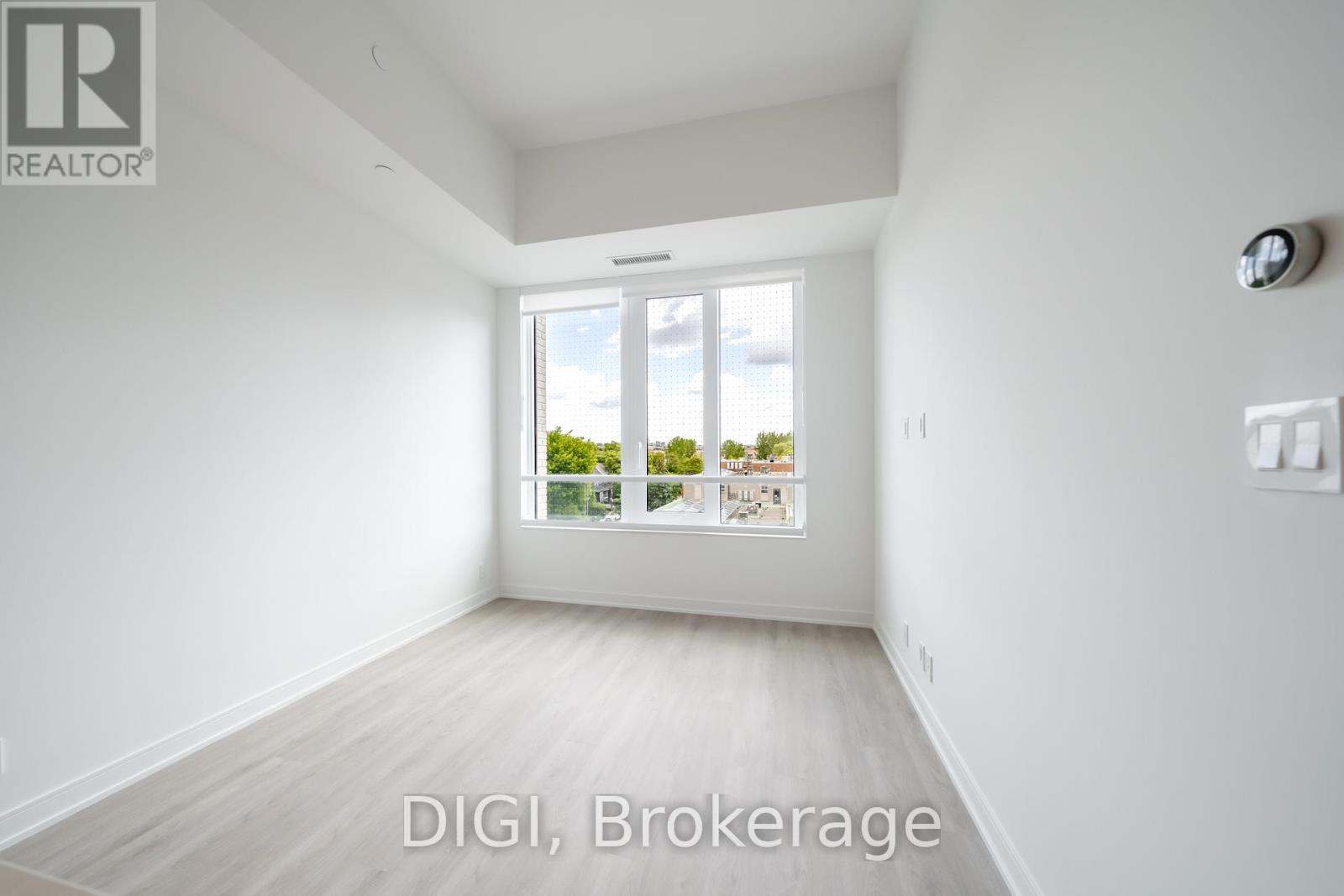E438 - 485 Perth Avenue Property Photo 14