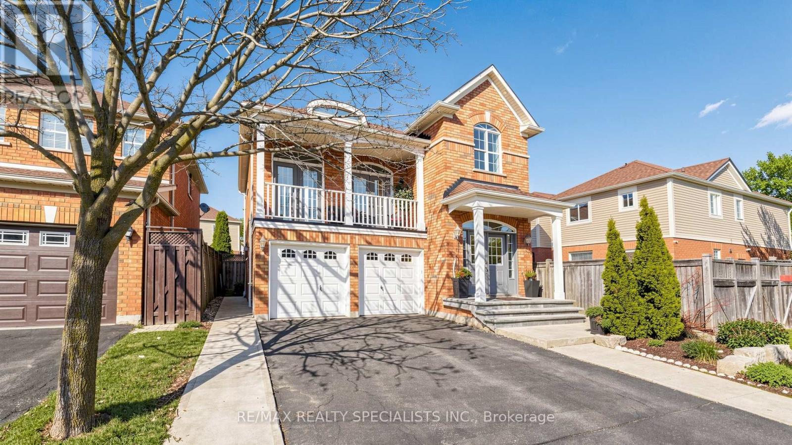 193 QUEEN MARY DRIVE Property Photo 1