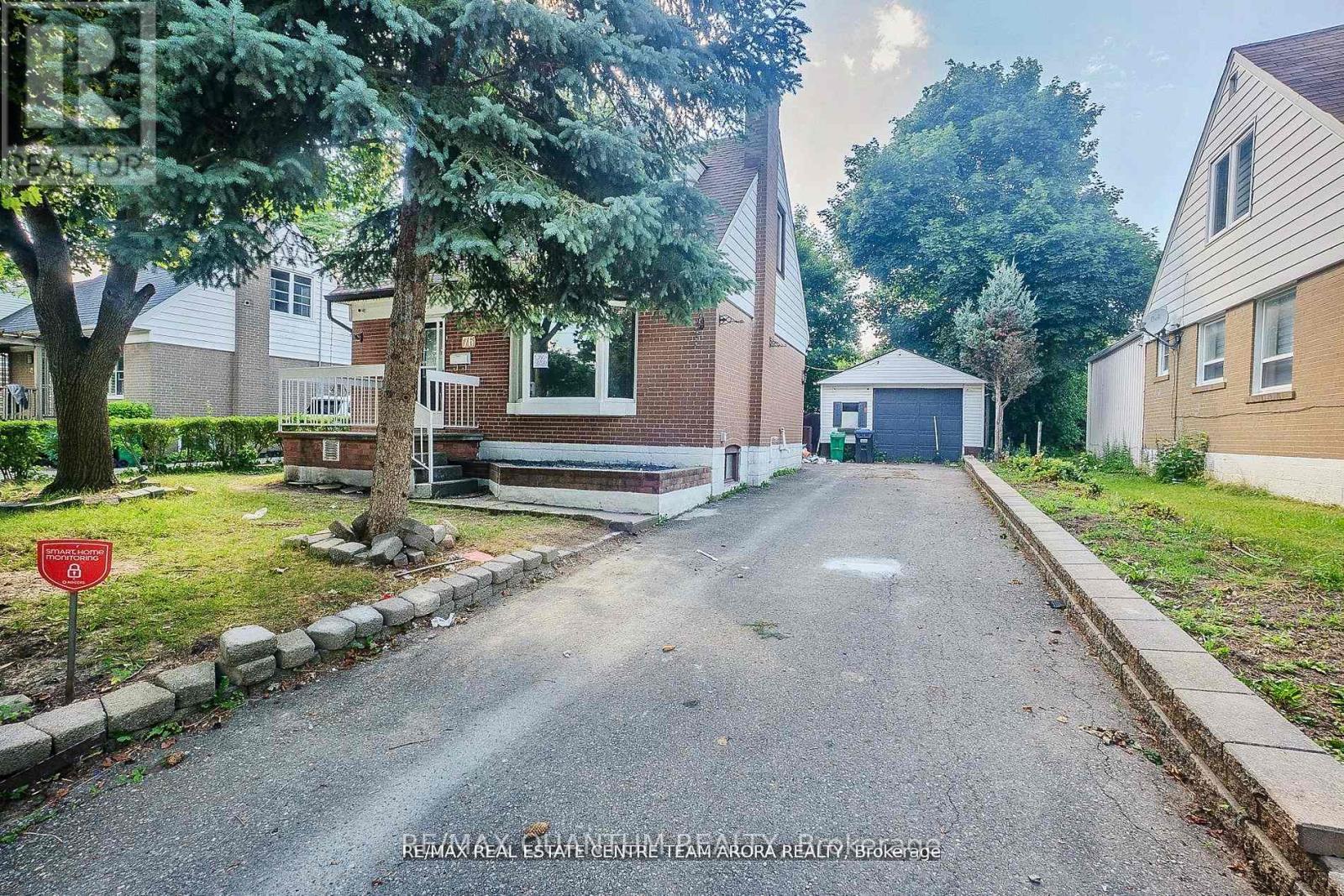 76 Mccaul Street Property Photo 2