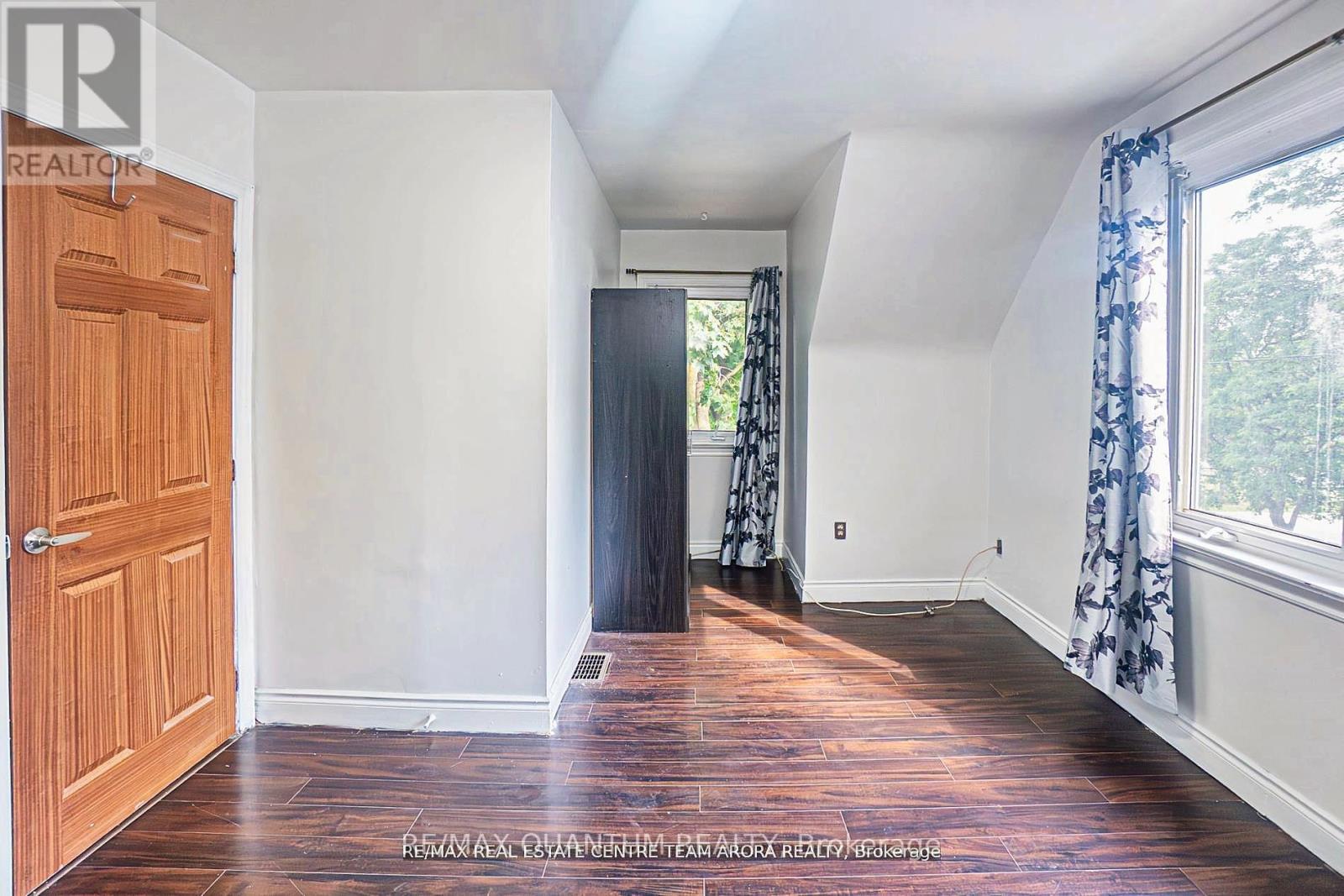76 Mccaul Street Property Photo 12
