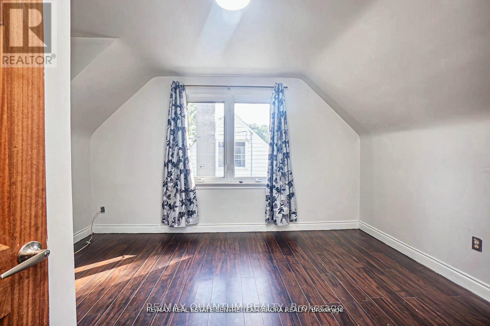 76 Mccaul Street Property Photo 13