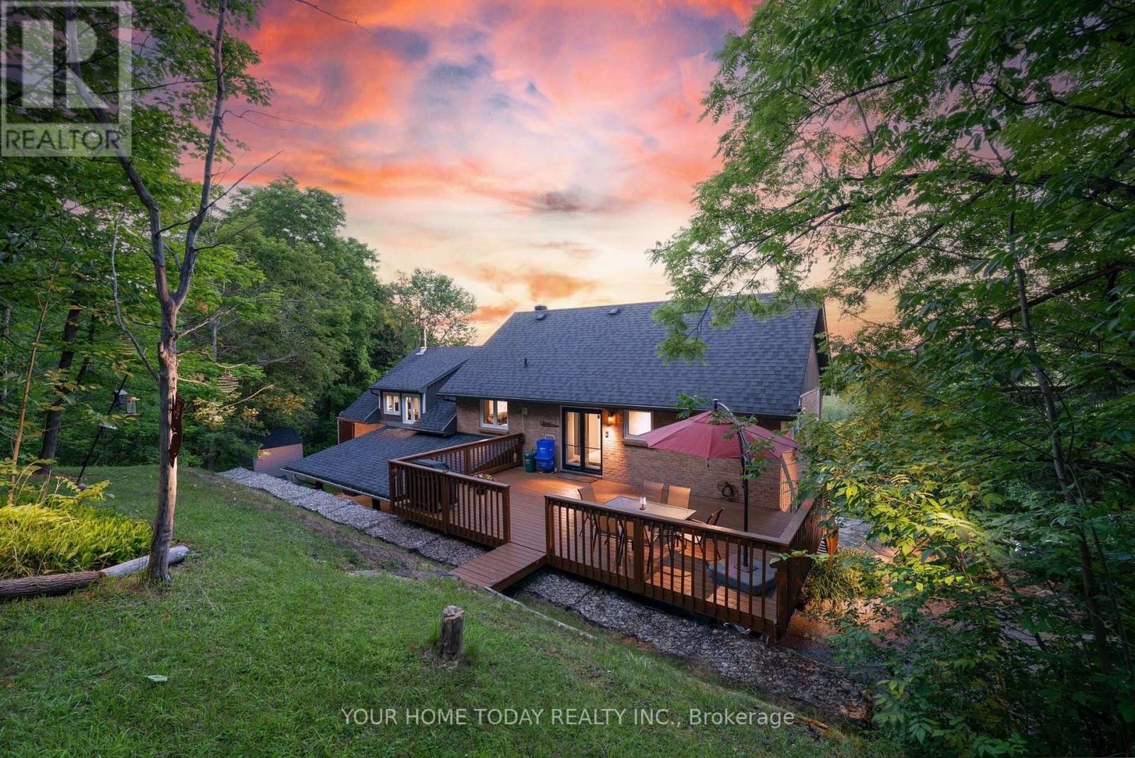 15585 Clayhill Road Property Photo 1