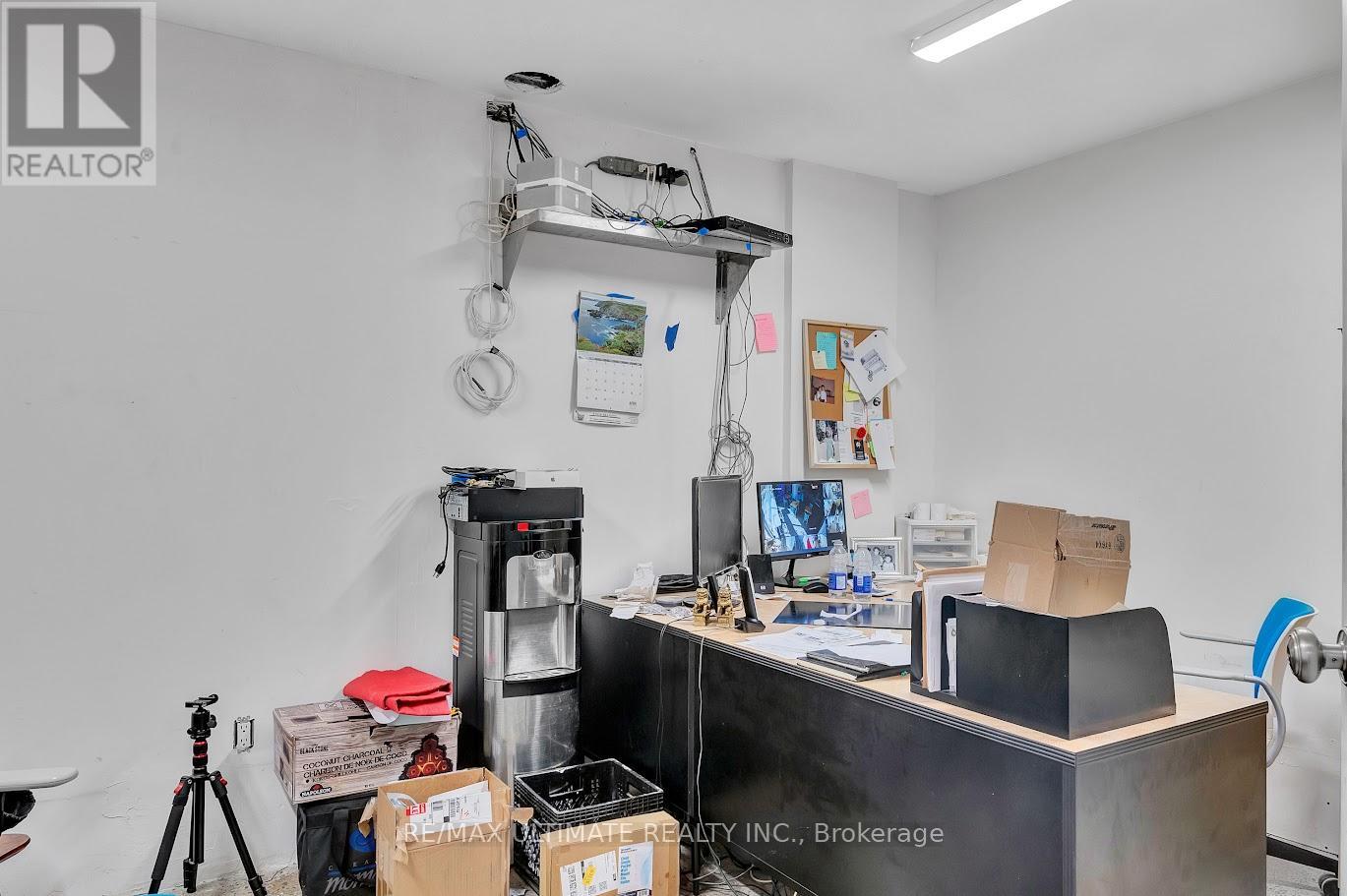 3320 Keele Street Property Photo 15