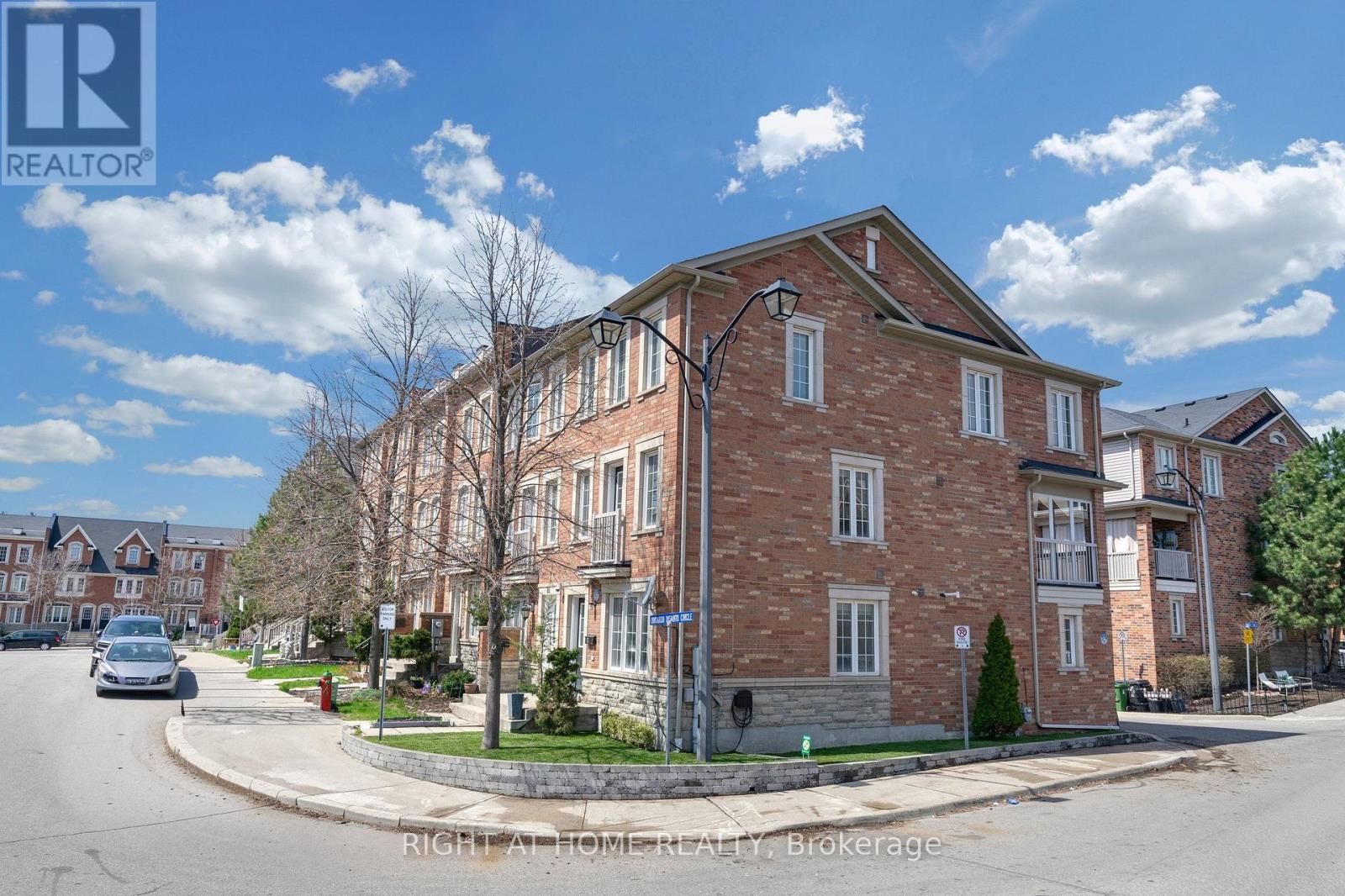 83 Odoardo Di Santo Circle Property Photo 33