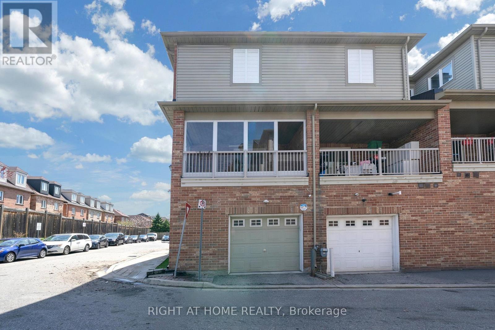 83 Odoardo Di Santo Circle Property Photo 34