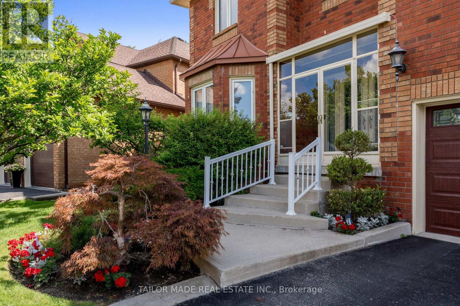 3 Stonegate Drive Property Photo 2