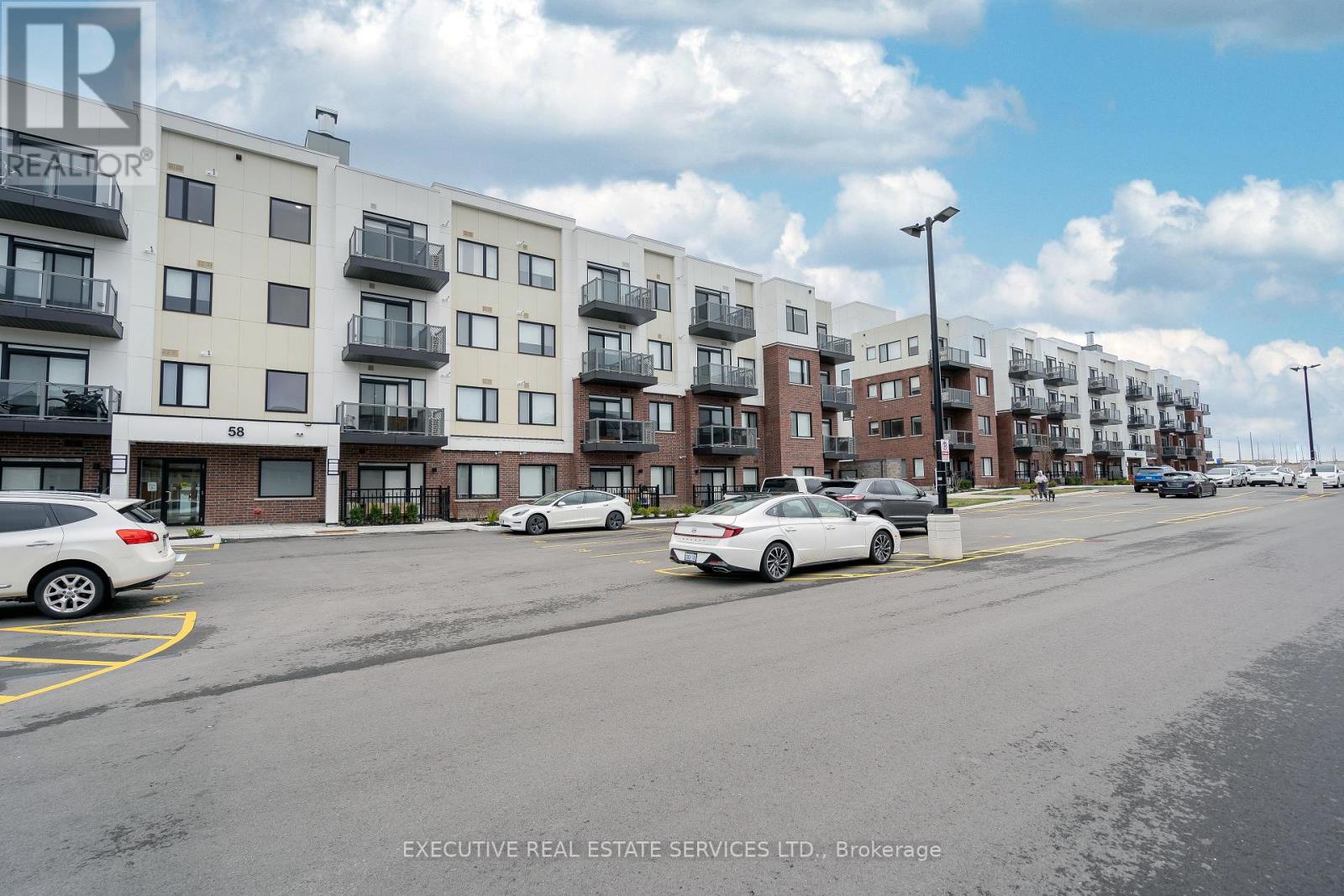 402 - 58 SKY HARBOUR DRIVE Property Photo 1
