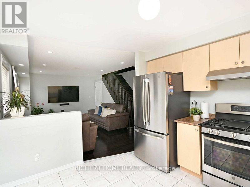 Upper - 33 Schooner Drive Property Photo 14