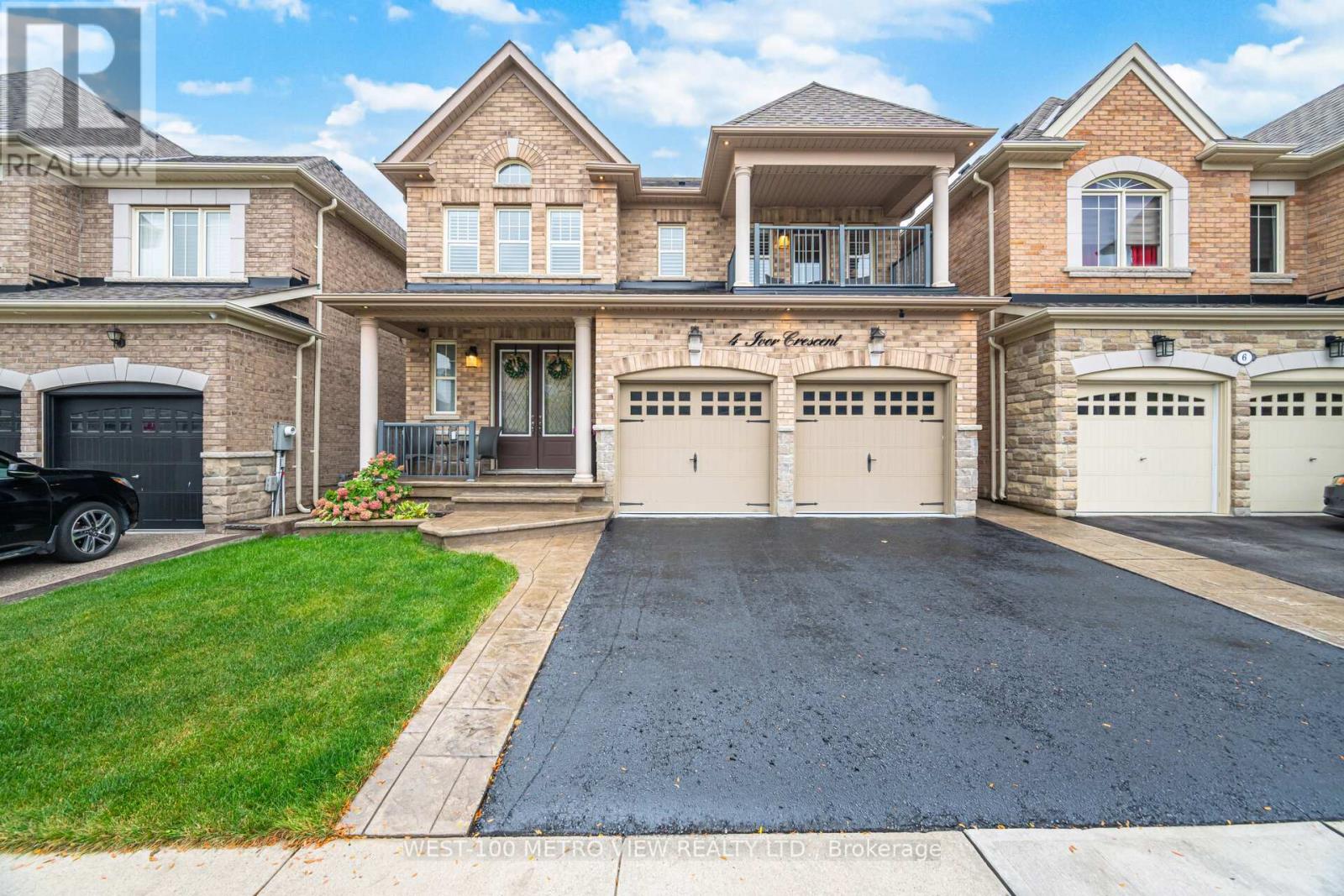 4 IVOR CRESCENT Property Photo 1