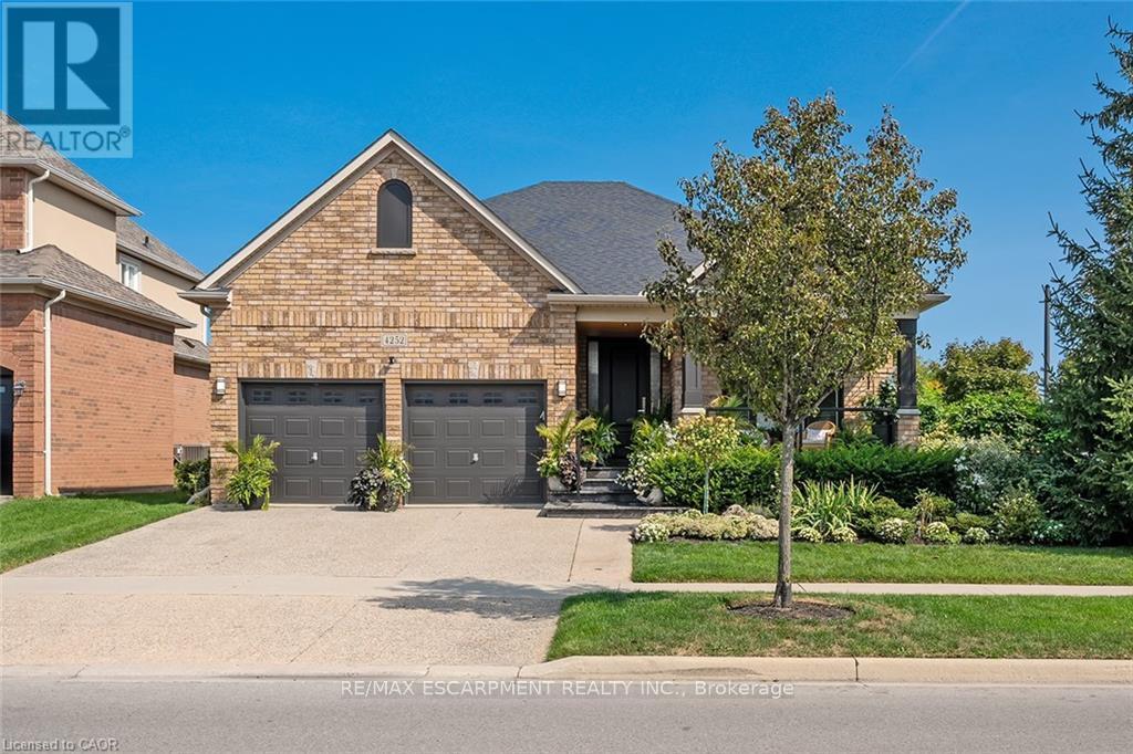 4252 Sarazen Drive Property Photo 1
