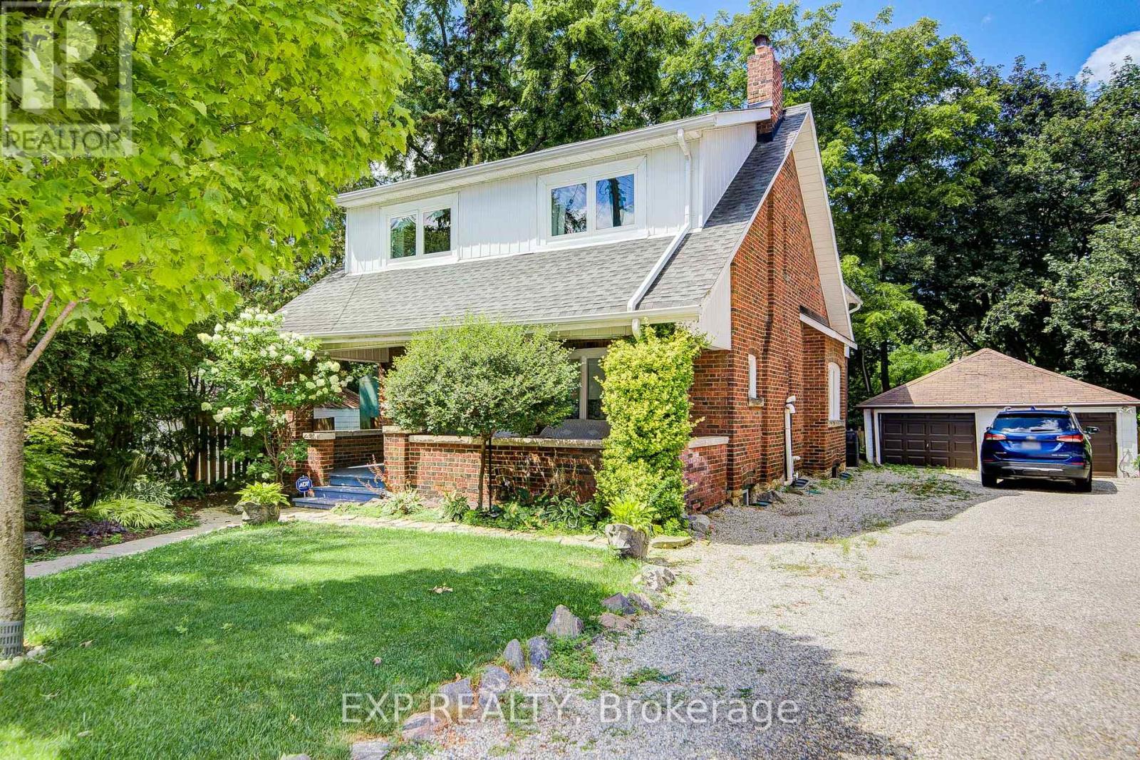 10 KING STREET CRESCENT