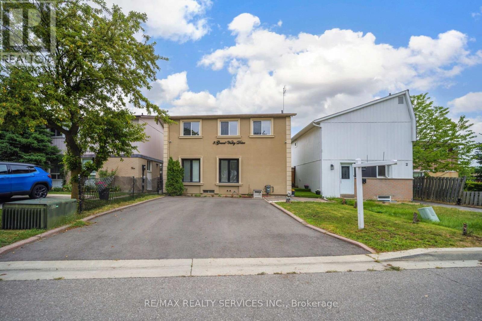 3 Grand Valley Drive Property Photo 1