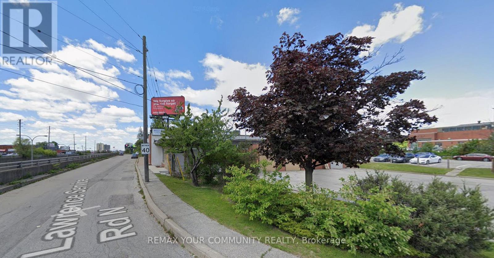 200 - 1214 Lawrence Avenue W Property Photo 8